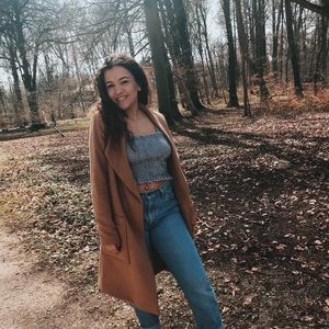 Meet your Posher, Jara